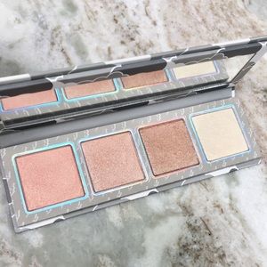 Kylie Cosmetics Weather Highlighter Palette